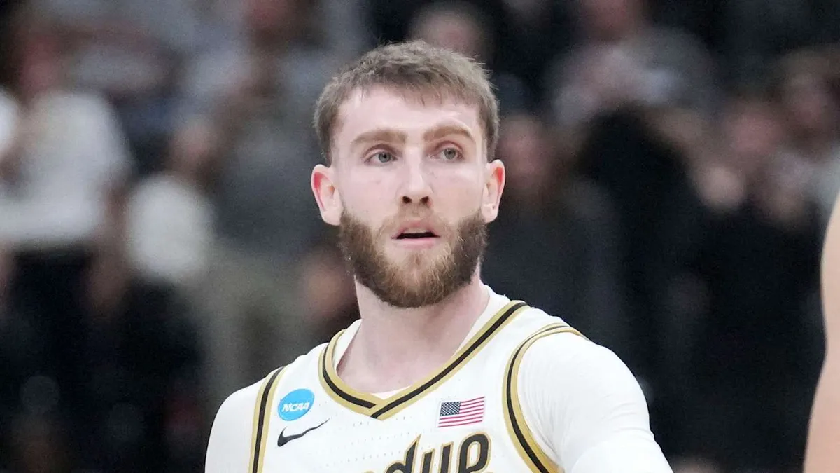 Braden Smith Shines in Elite Eight Showdown