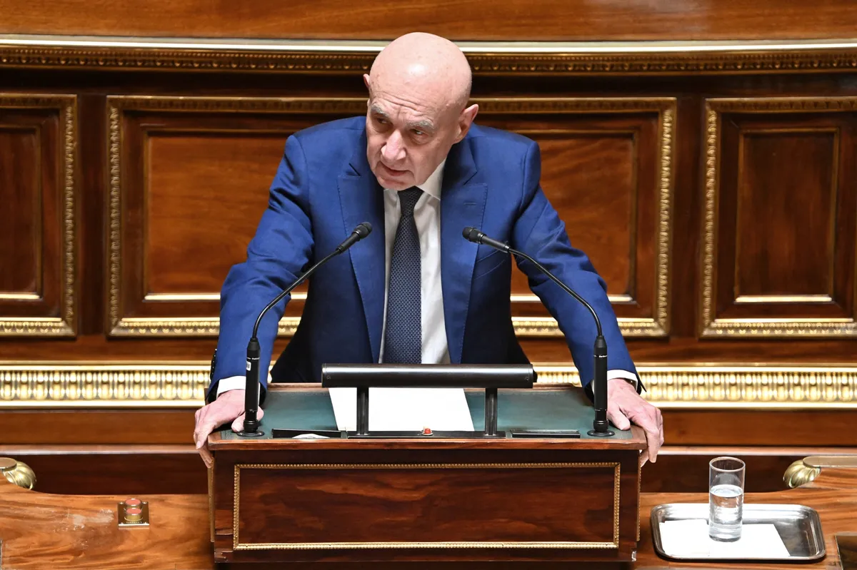 Claude Malhuret’s Scathing Critique of Donald Trump