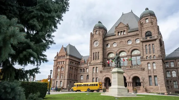 Sunshine list: The : Who’s Cashing In in Ontario?