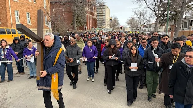 Stations of the Cross Draw Thousands in Winnipeg’s Annual Procession