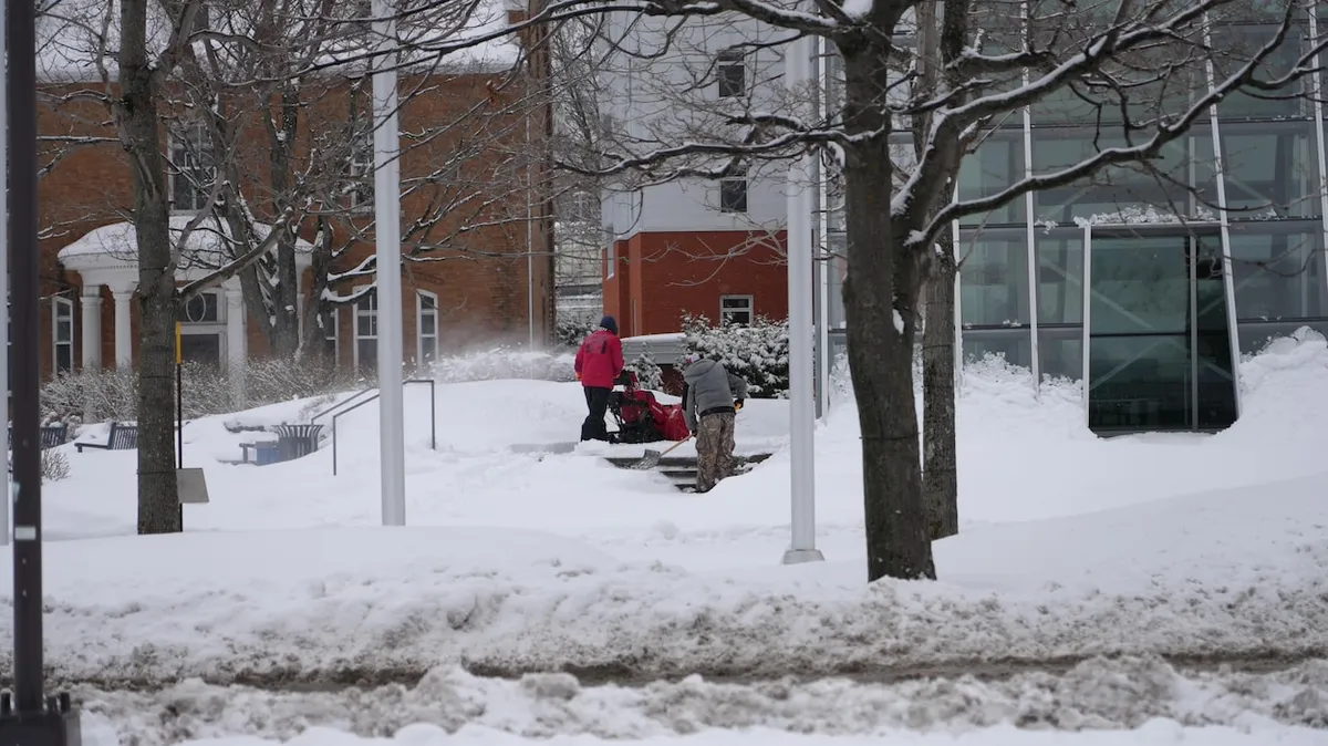 Tempête neige: Snowstorm Hits Quebec: Deteriorating Conditions and Heavy Accumulation Expected