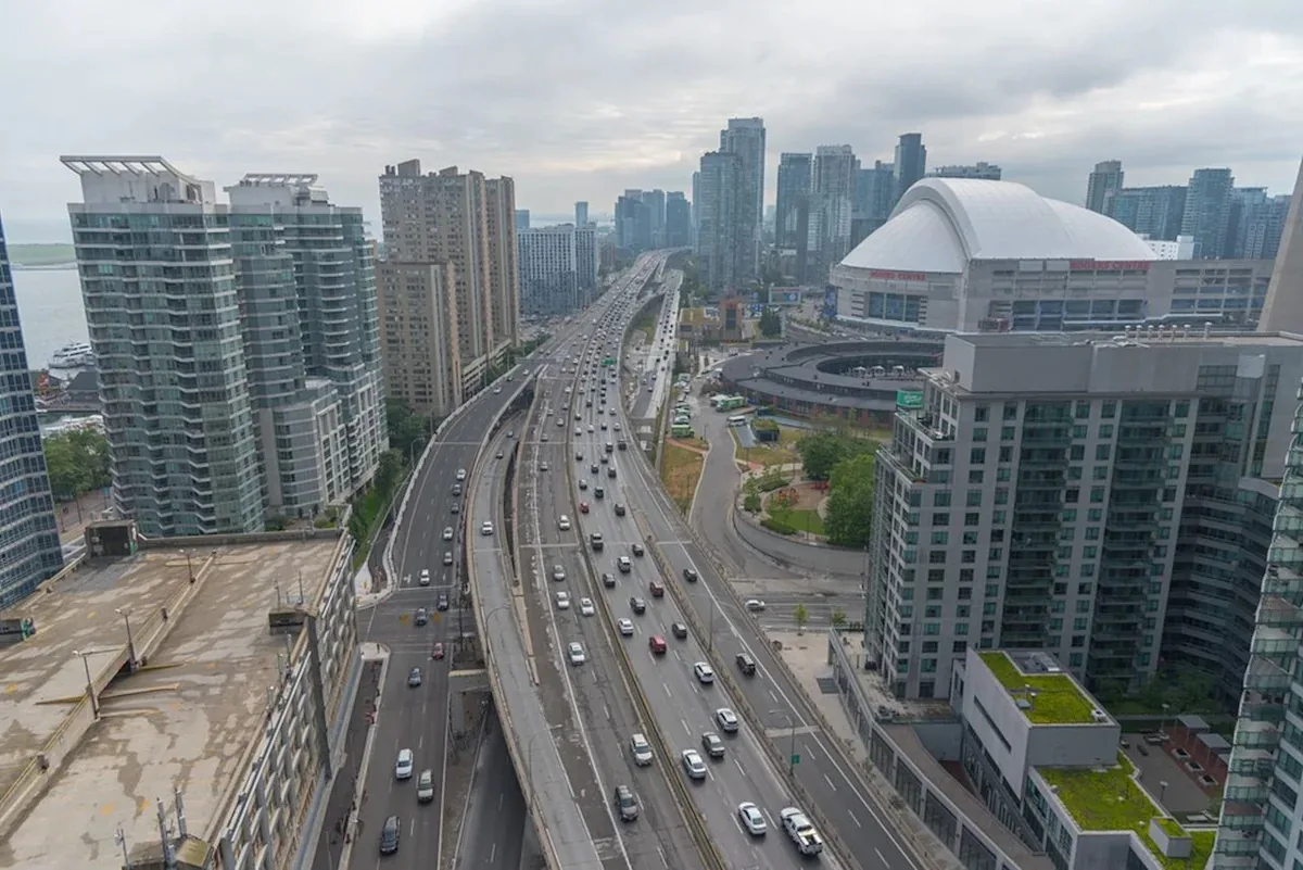 Toronto road closures expected this weekend for triathlon and festival
