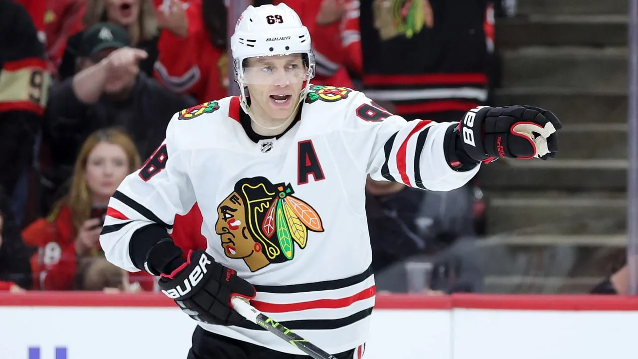 Chicago Blackhawks sign Patrick Kane to two-year contract