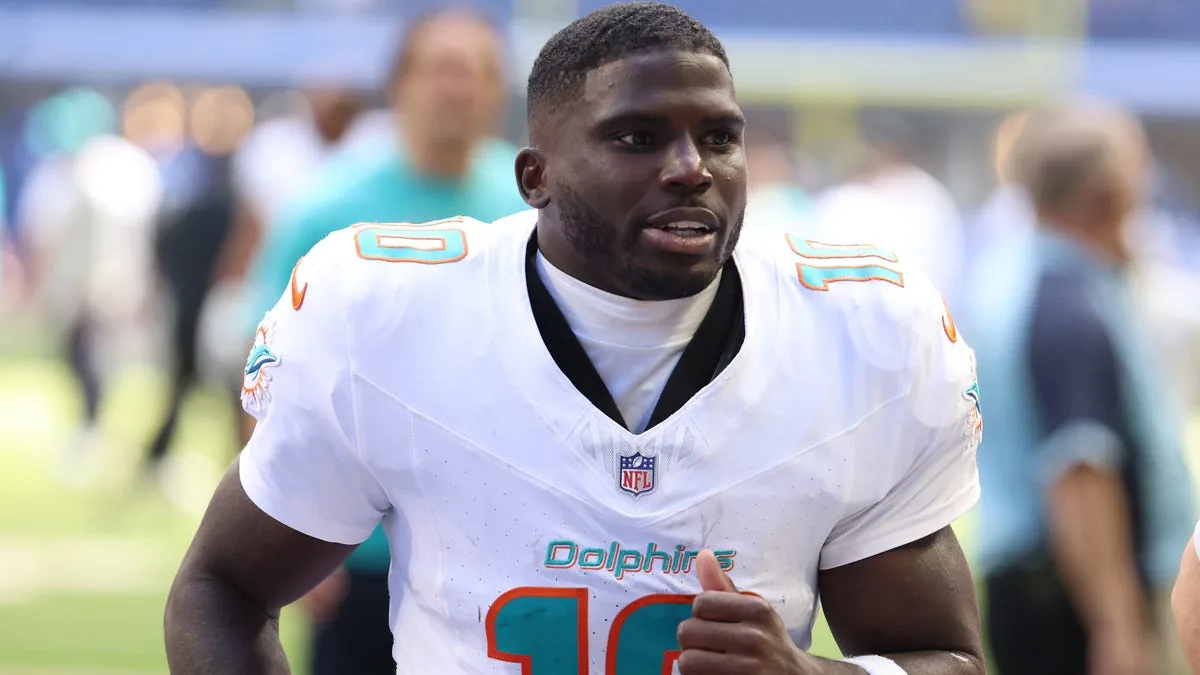 Tyreek Hill shares workout video, notes ‘no power’ in left leg after surgeries