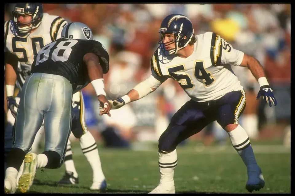 30 Dec 1990: Linebacker Billy Ray Smith of the San Diego Chargers looks on during a game against the Los Angeles Raiders at the Coliseum in Los Angeles, California. (Mike Powell /Allsport)